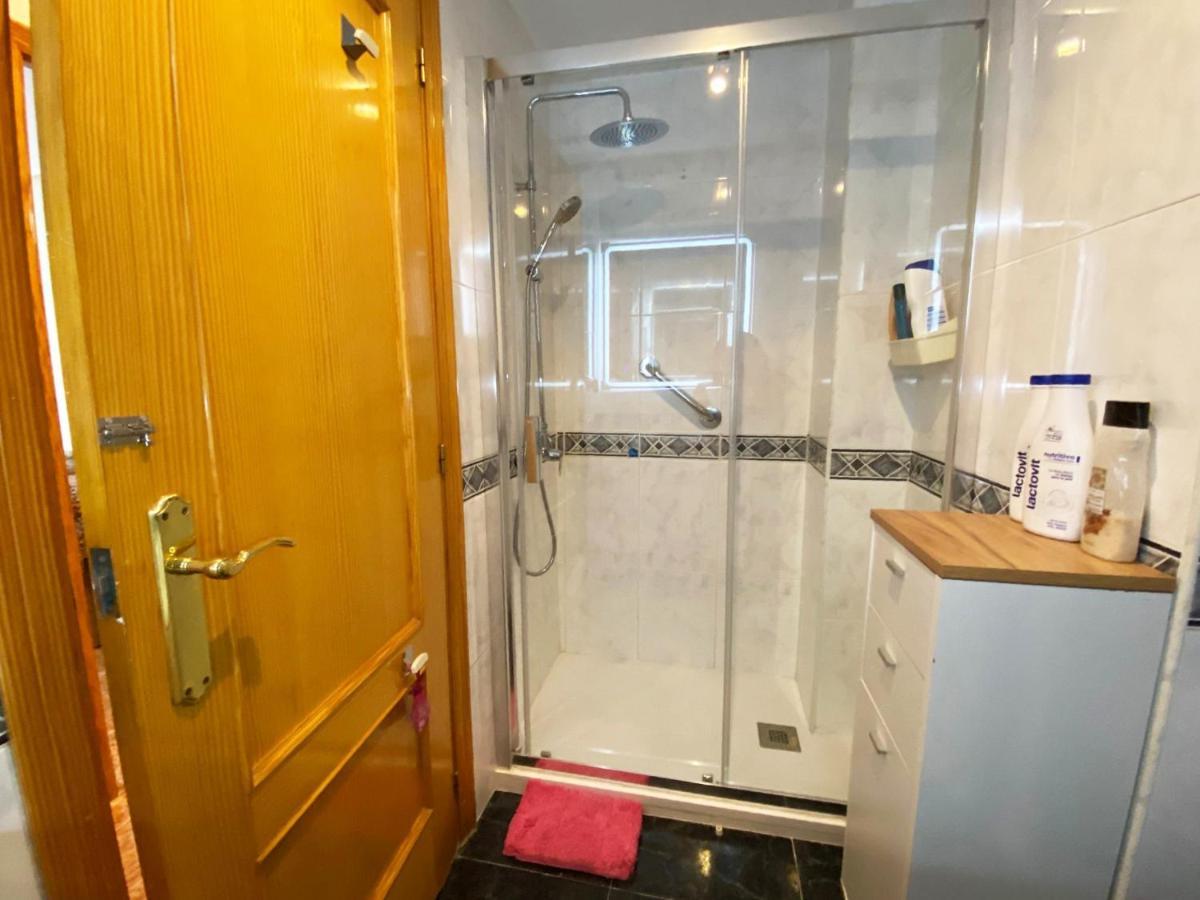 Rooms In Valencia Great Location In Shared Apartment Bagian luar foto